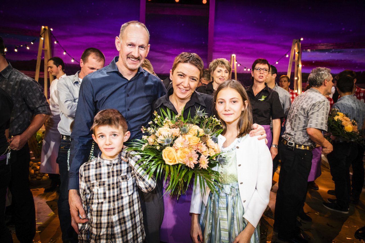 Flurina Candinas mit Lebenspartner Rico Schlosser und Kinder Livio und Liana.
