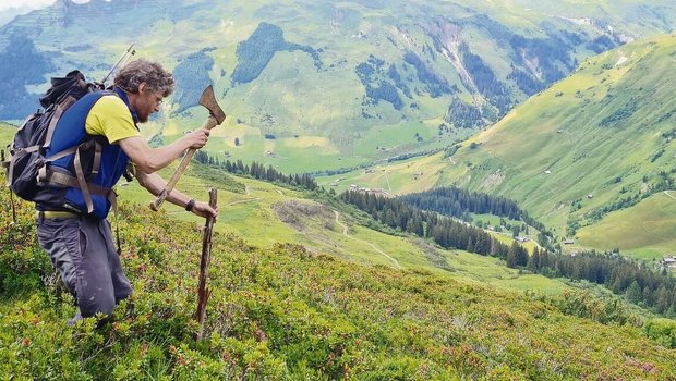 Die Alp Gafien im Prättigau hat eine Fläche von rund 280 Hektaren. Für die Weideeinteilung sind rund 15 Kilometer Zaun zu erstellen und unterhalten.