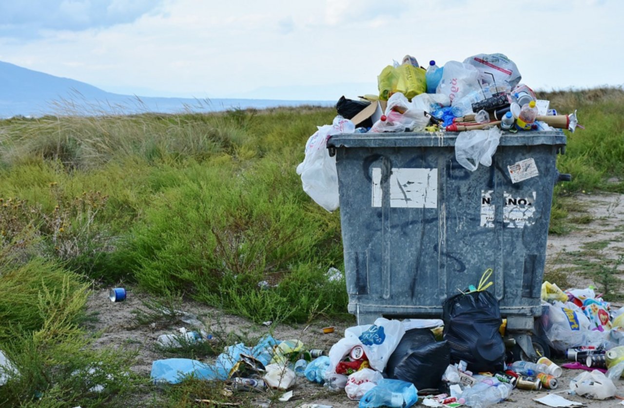 Die Schweizer Bevölkerung hinterlässt einen grossen ökologischen Fussabdruck. Sie gehört zu den weltweit grössten Abfallproduzenten. (Bild Pixabay)