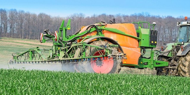 Die Anforderungen an den Pflanzenschutz werden immer höher, eine Fachbewilligung soll dem Rechnung tragen.