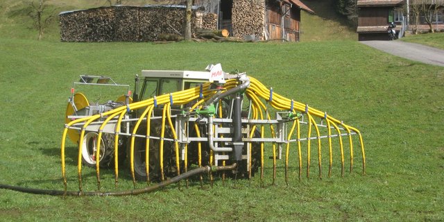 Im Thurgau ist der Schleppschlauch ab dem 1. Januar 2022 obligatorisch. (Bild Toni Rüst)