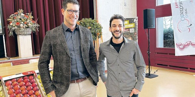 Ralph Gilg, Präsident Thurgauer Obstverband, und Philipp Angehrn (r.), Präsident St. Galler Obstverband, leiteten die Tagung. 