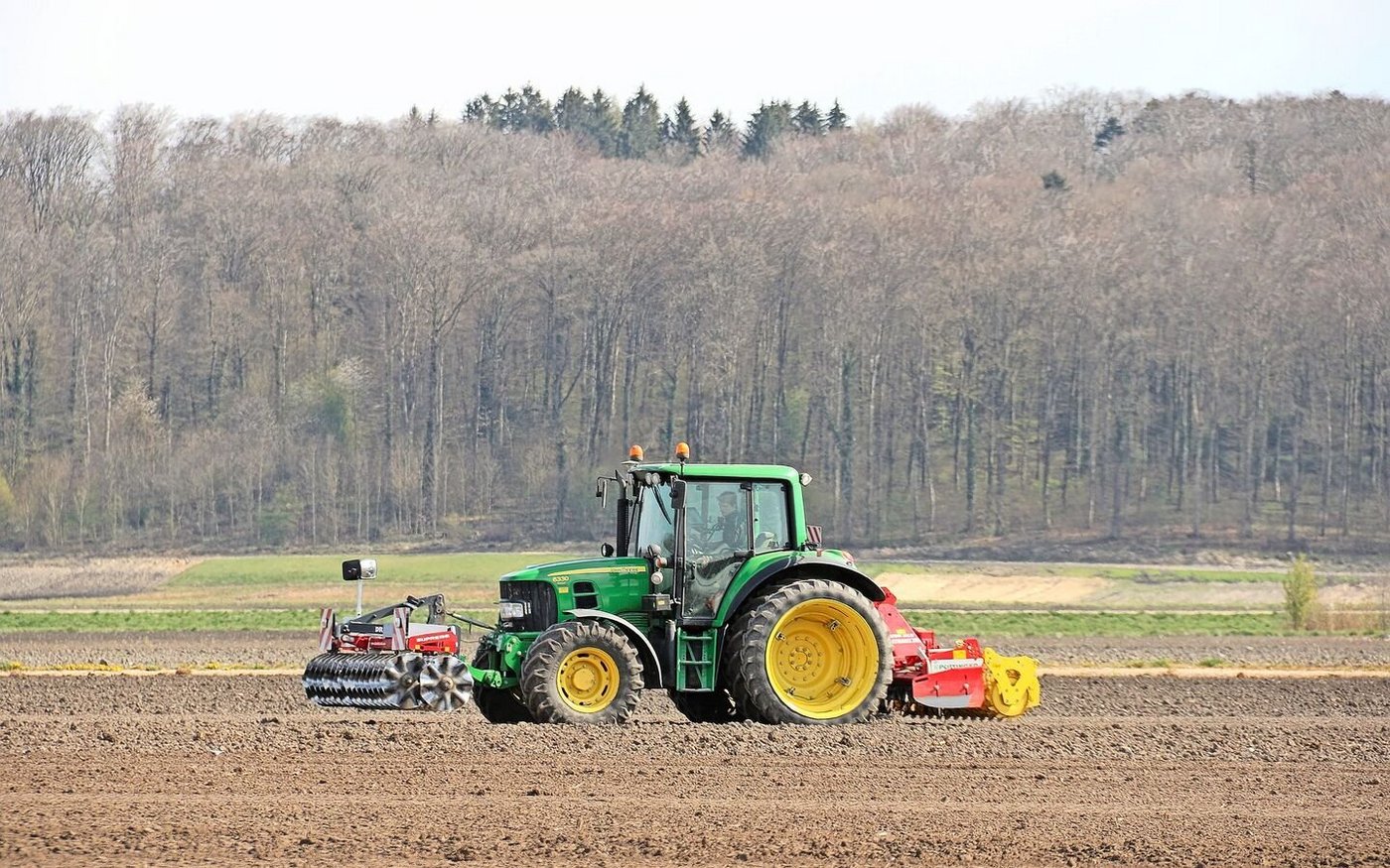 Laut Kostenkatalog sind die Kosten für die Nutzung von Landmaschinen im Vergleich zum Vorjahr mehrheitlich stabil geblieben. 
