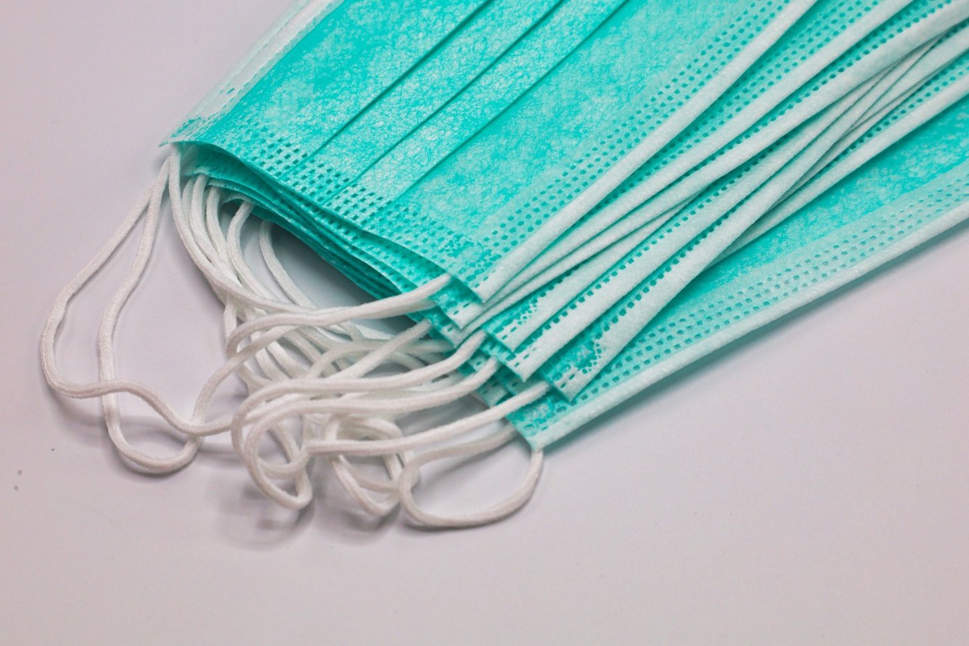 Aufgrund der steigenden Fallzahlen wurde die Maskenpflicht in öffentlichen Räumen auf die ganze Schweiz ausgedehnt. (Bild pixabay)