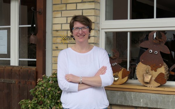 Agrotreuhänderin Sara Fazan hilft beim Suchen von Lösungen