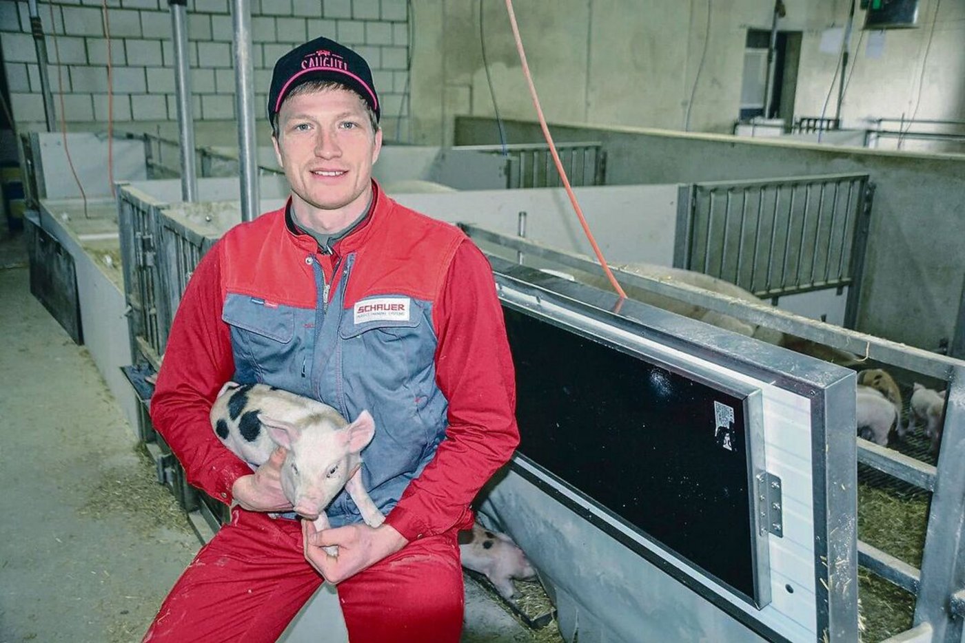 Simon Bernhard ist Landwirt und Agronom und bewirtschaftet im bernischen Alchenstorf einen Landwirtschaftsbetrieb. 