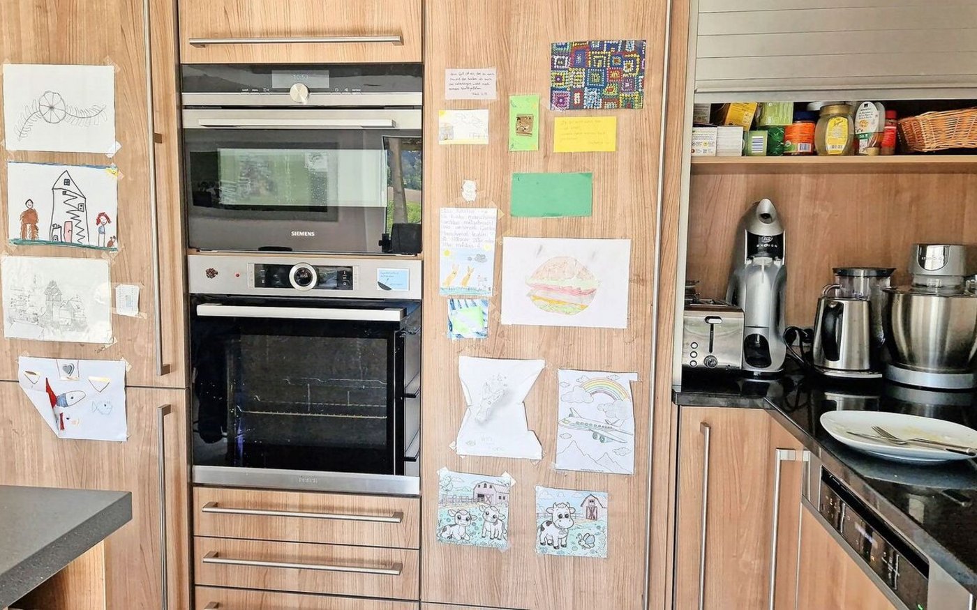 Eine lebendige Familien-Küche, in der Rebekka Gasser täglich waltet.