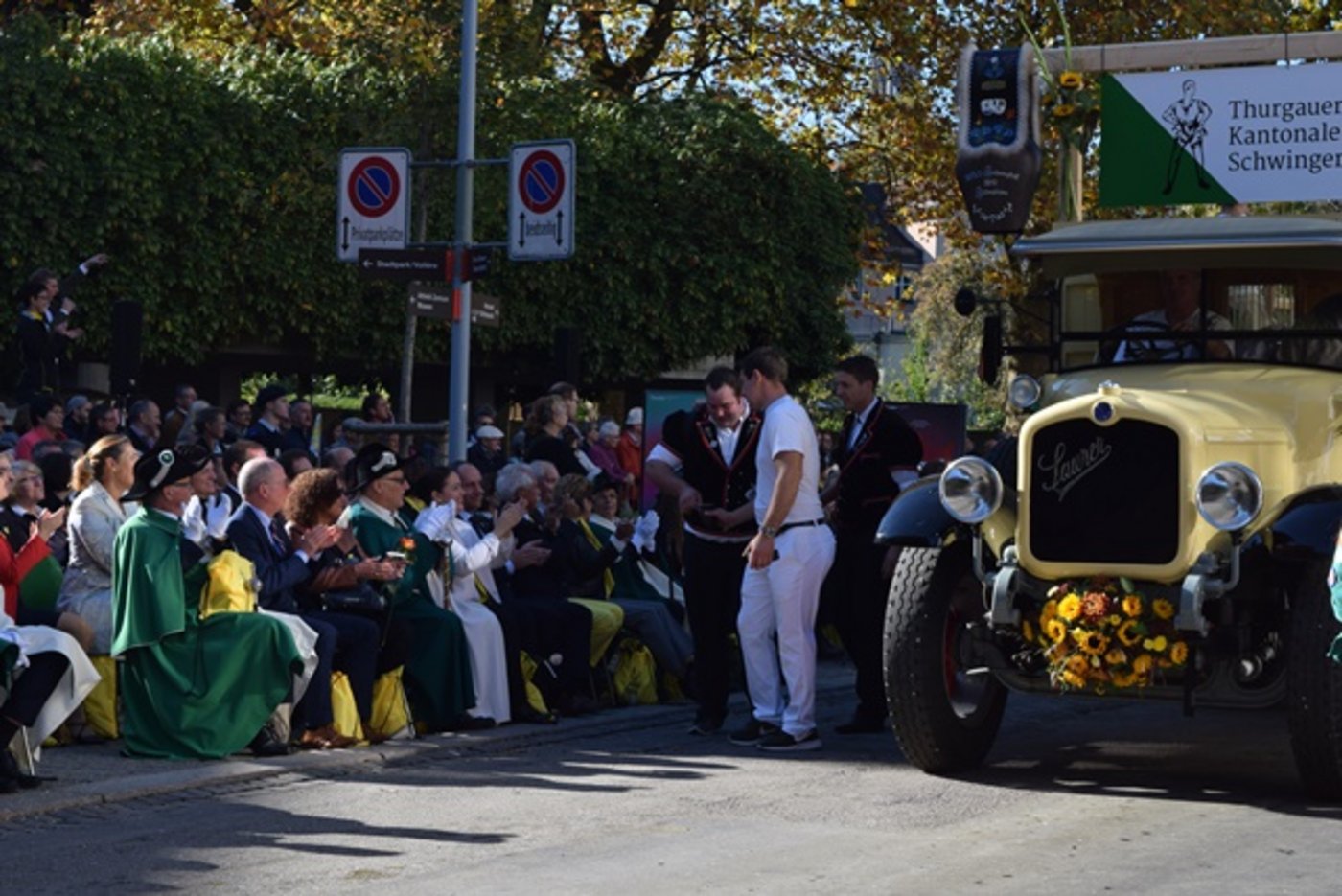 Der Thurgauer Schwingerverband verteilte Schwinger-Kaffis.