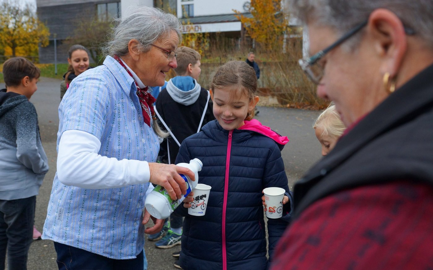 Gestern bekamen über 340 000 Schweizer Kinder gesunde Milch in der grossen Pause. (Bild Swissmilk)