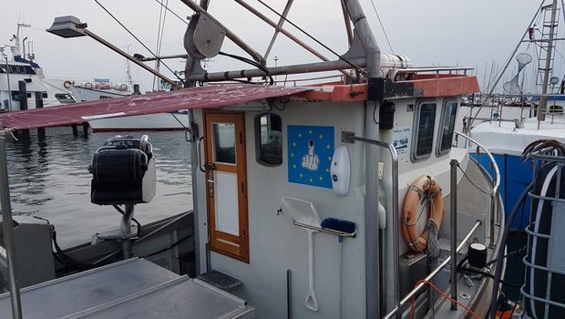 Die Fischer sind oft nicht mit den EU-Positionen einverstanden. Fischerboot im Hafen auf der Ostseeinsel Fehmarn. (Bild lid/ji)