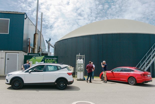 In der Schweiz gibt es 110 landwirtschaftliche Biogasanlagen. Hier sieht man eine Pilottankstelle im Kanton Jura. (Bilder Ökostrom Schweiz)