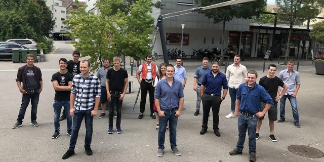 Diese Absolventin und Absolventen haben bei ihrem Abschluss Landwirt EFZ eine Note von über 5.3 erzielt. (Bilder Alexandra Stückelberger)