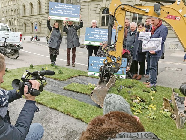 Am 24. März 2019 lancierte der Trägerverein «Ja zu mehr Natur, Landschaft und Baukultur» seine Doppelinitiative. (Bild akr)