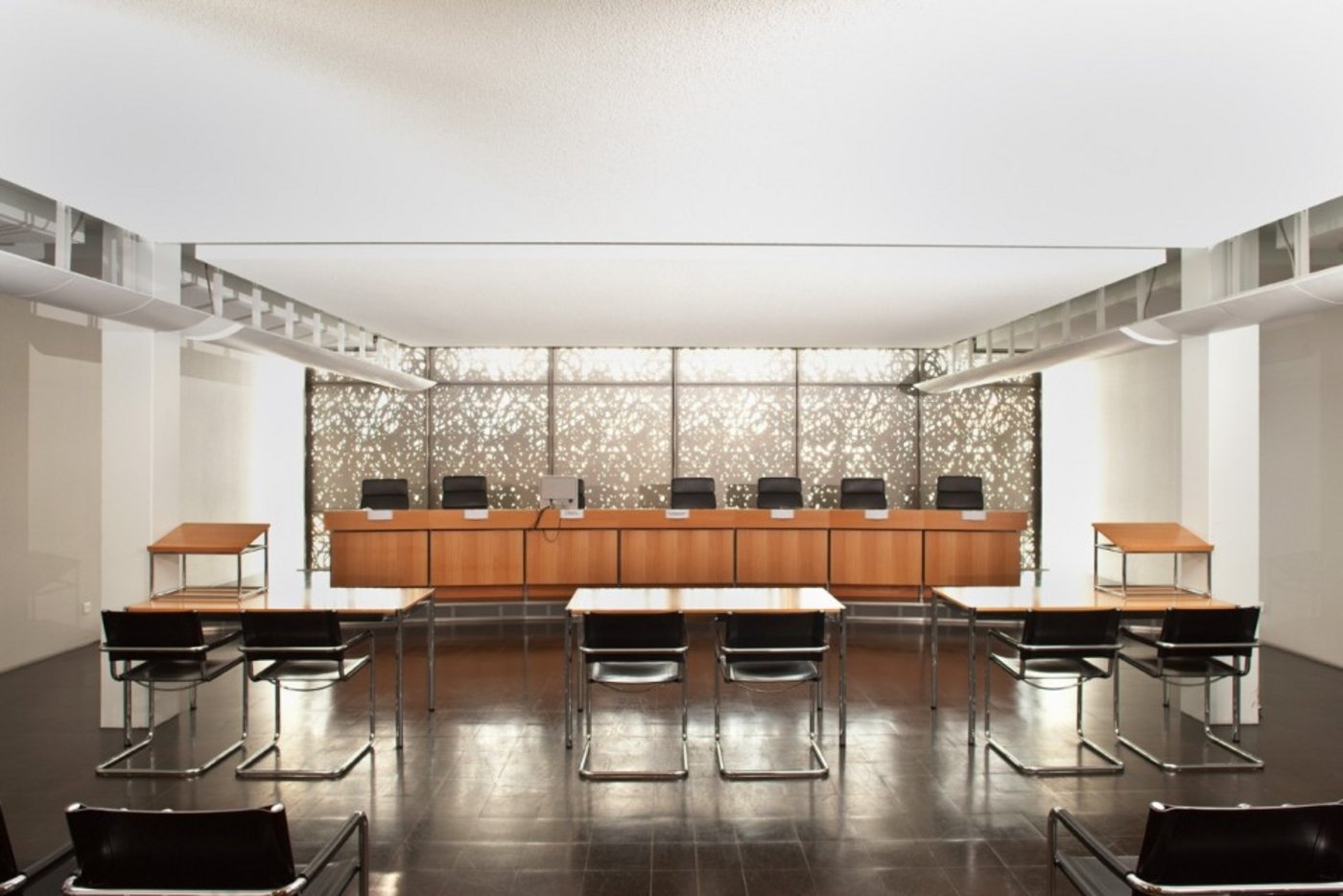 Blick in den Zofinger Gerichtssaal, hier hatte sich der angeklagte Tierhalter zu verantworten. (Bild pd)