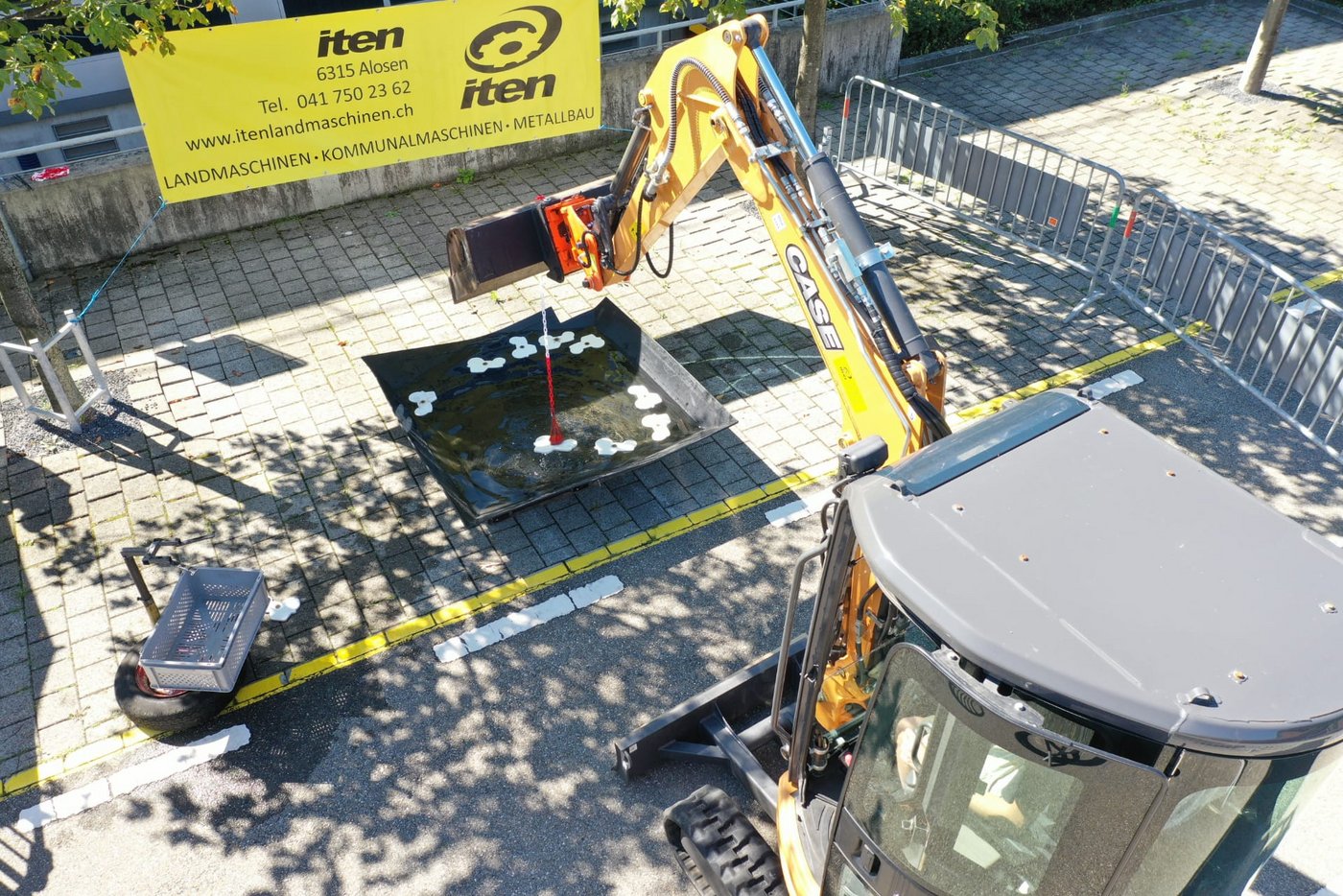 Mit dem Bagger war Fingerspitzengefühl gefragt. (Bilder zVg)