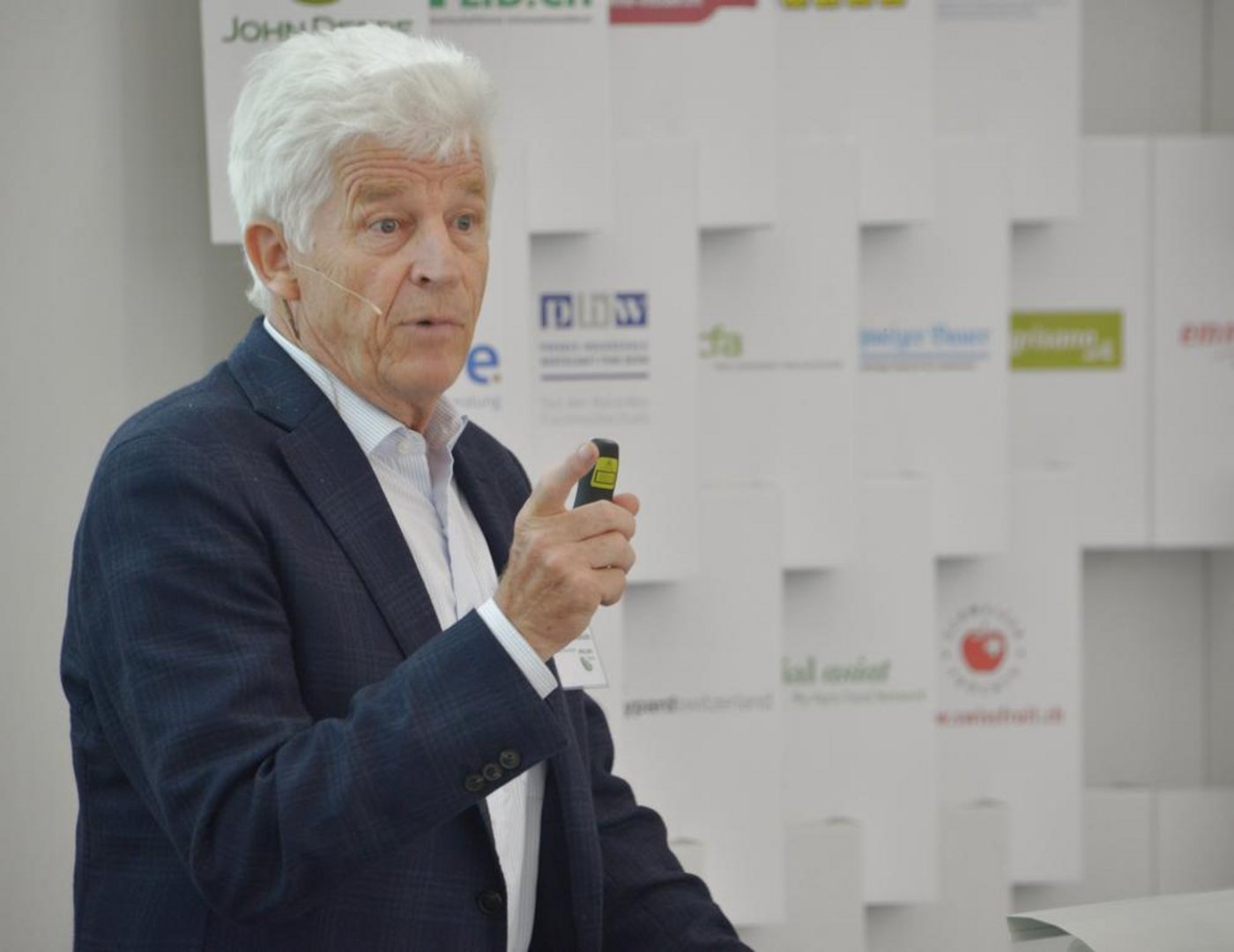 Benedikt Weibel war CEO der SBB und half mit, das Unternehmen zu sanieren. Das Projekt Bahn 2000 gedieh unter seiner Führung. (Bilder hja)