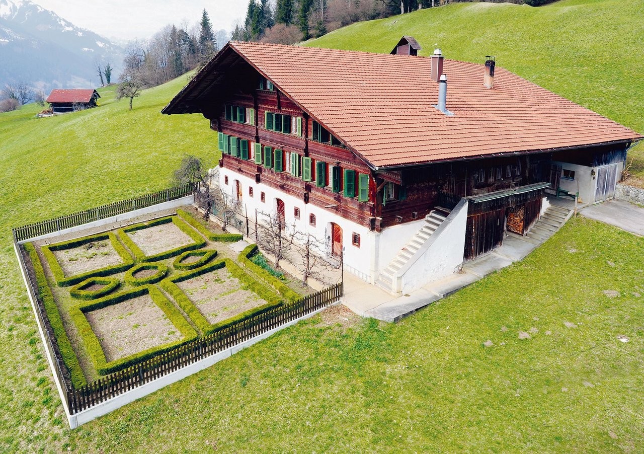 Ein schützenswertes Bauernhaus in der Gemeinde Erlenbach. (Bild Denkmalpflege des Kantons Bern, Beat Schertenleib)