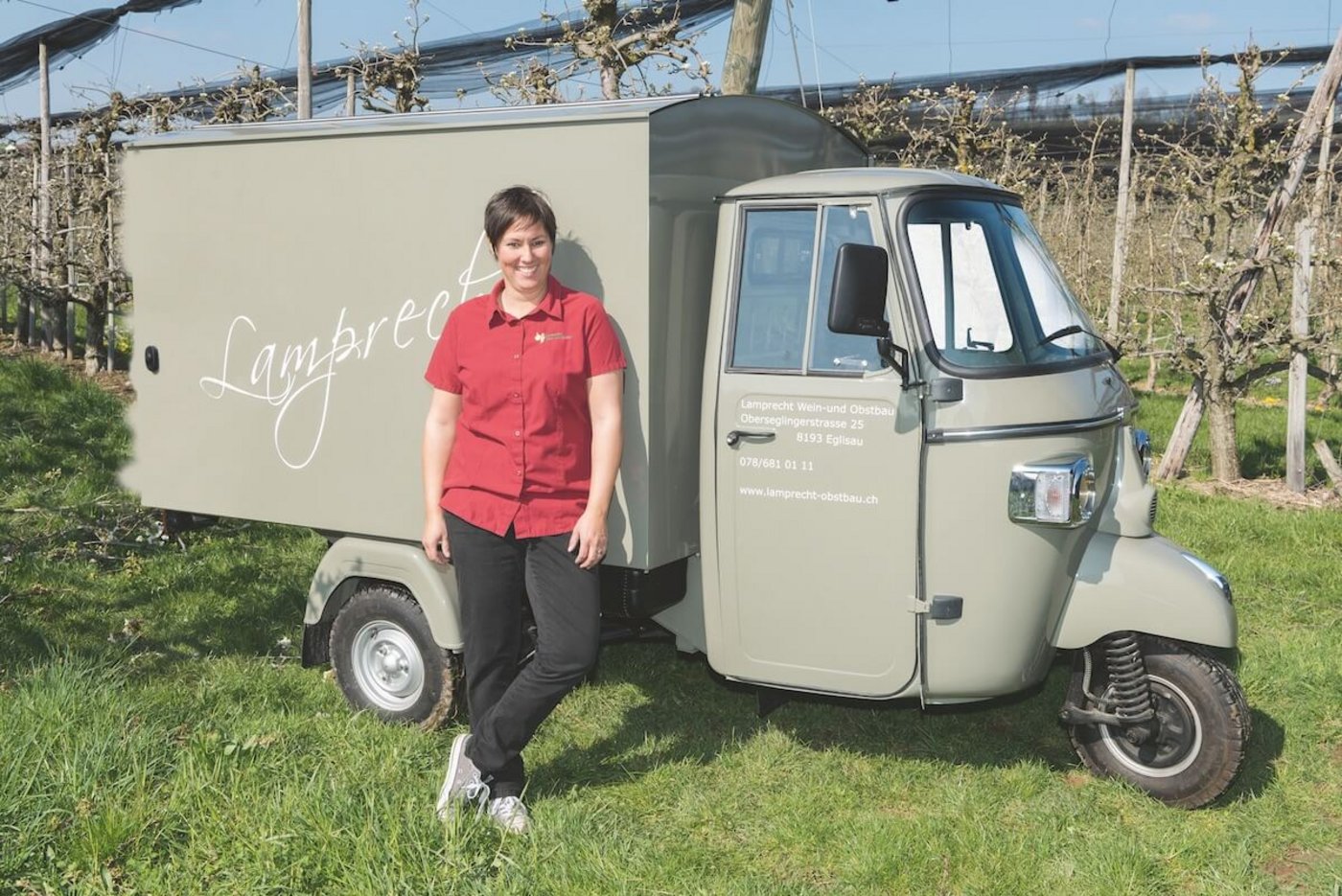 Amina Lamprecht und ihre Ape. (Foto: Miriam Kolmann)