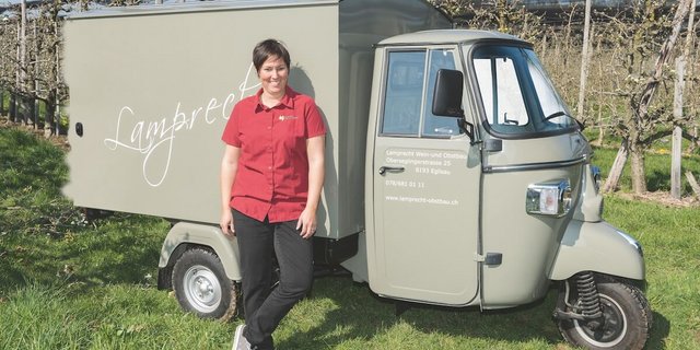 Amina Lamprecht und ihre Ape. (Foto: Miriam Kolmann)