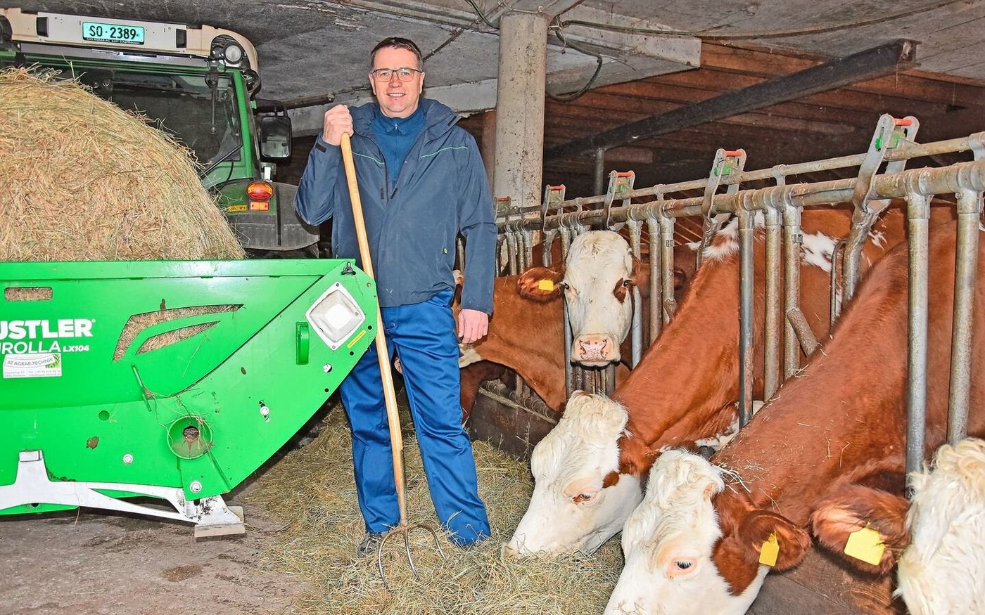Edgar Kupper führt den Biobetrieb seit 28 Jahren. Mit Sohn David übernimmt bald die elfte Generation den Hof.  