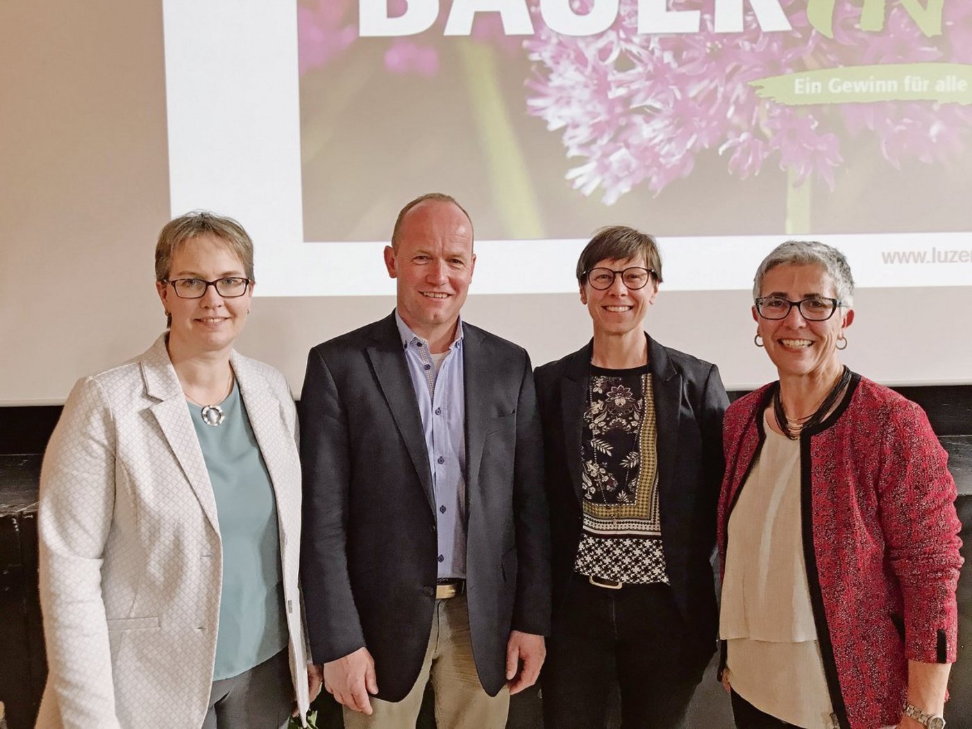 Hella Schnider, LBV, Jakob Lütolf, abtretender Präsident LBV, Anne Challandes, Präsidentin SBLV und Regula Bucheli, LBV. (Bild fj)