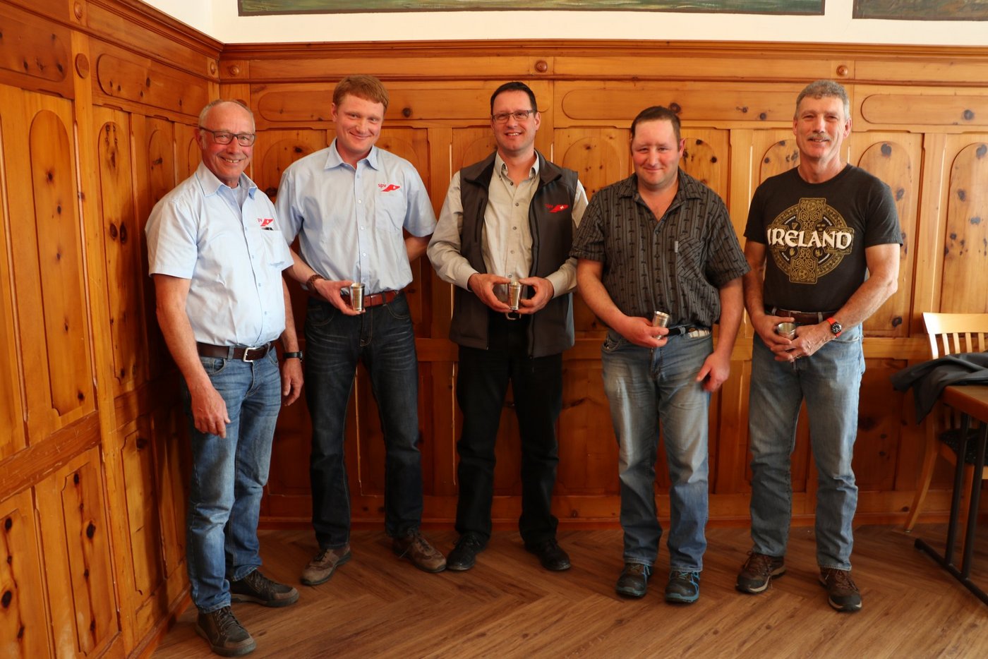 Ehrung der EM-Teilnehmer von Russland 2018 v.l.n.r. Willi Zollinger, Michael Stamm, Toni Stadelmann, Markus Stöcklin und Ueli Hagen (Bilder zVg)