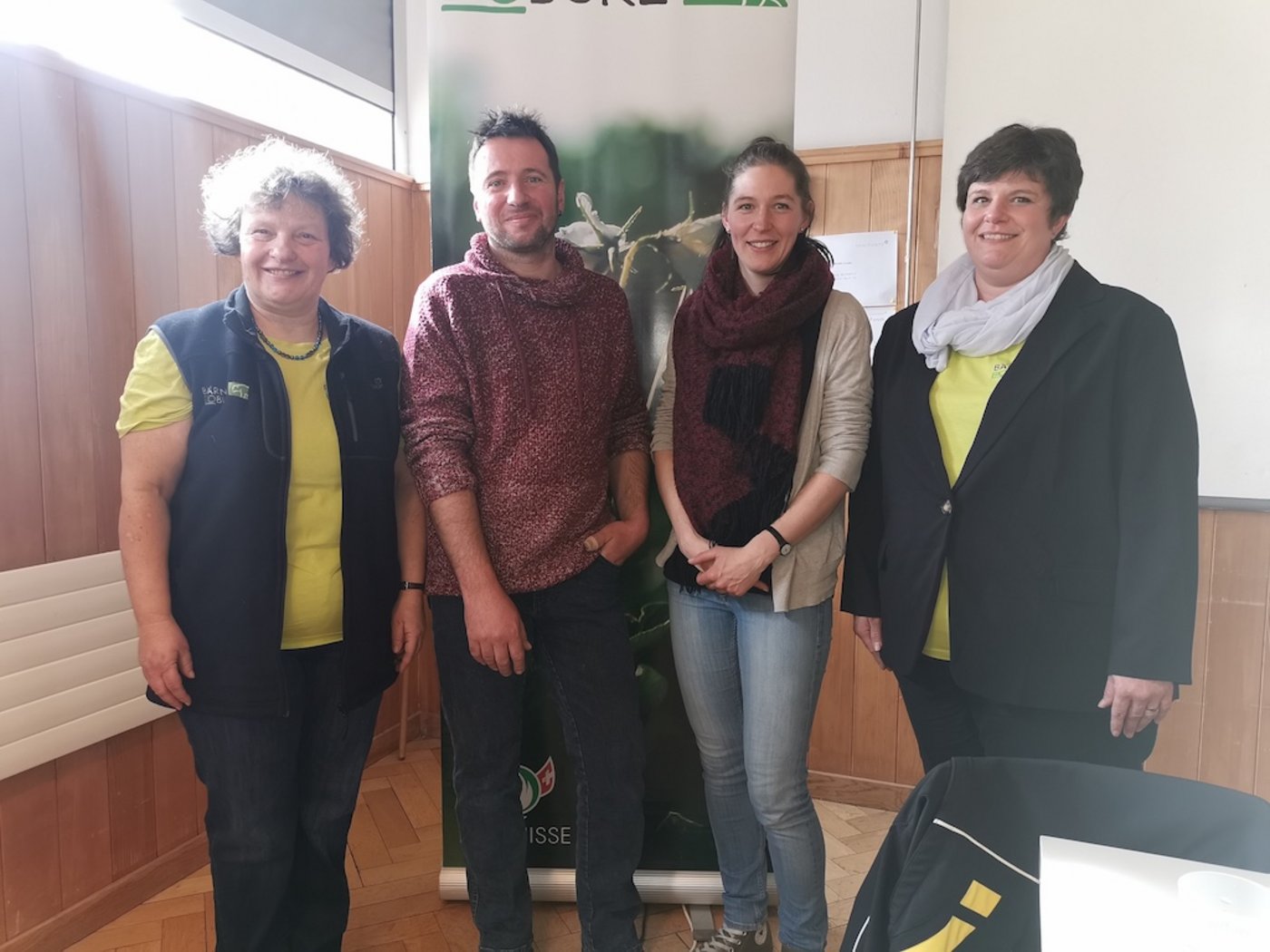 Monika Sommer (ganz rechts) ist gelernte Pharma-Assistentin und Bäuerin FA. (Bild dj)