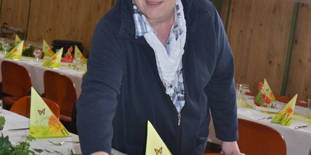 Von April bis Dezember ist Silvia Neuenschwander regelmässig im Wagenschopf beschäftigt. (Bild rbw)