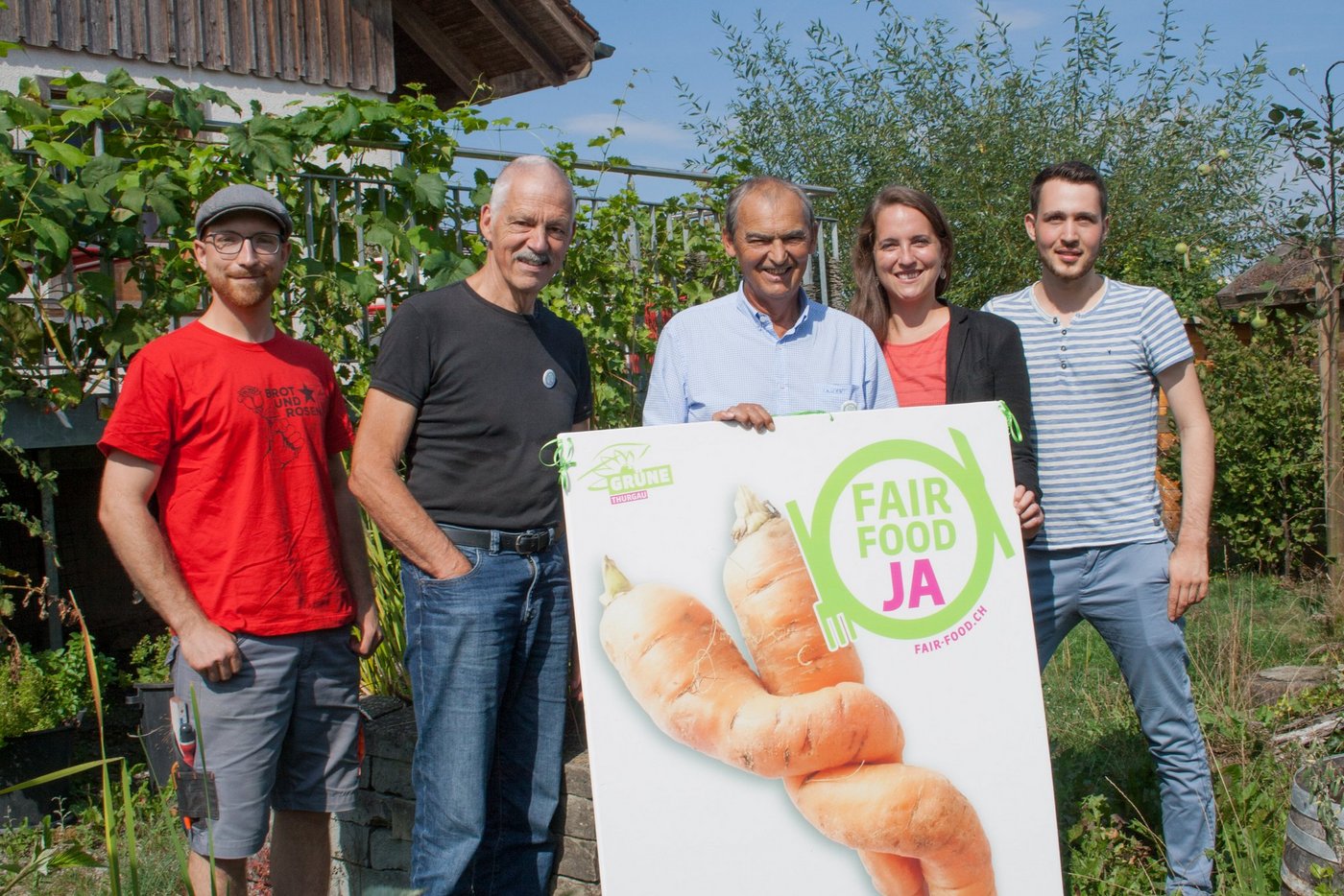 Das Thurgauer Komitee JA zur Fair-Food-Initiative (v.l.n.r.): Beat Schenk, Präsident Juso, Toni Kappeler, Präsident Pro Natura, Kurt Egger, Präsident Grüne, Nina Schläfli, Präsidentin SP, Simon Vogel, Präsident Junge Grüne. (Bild zVg)