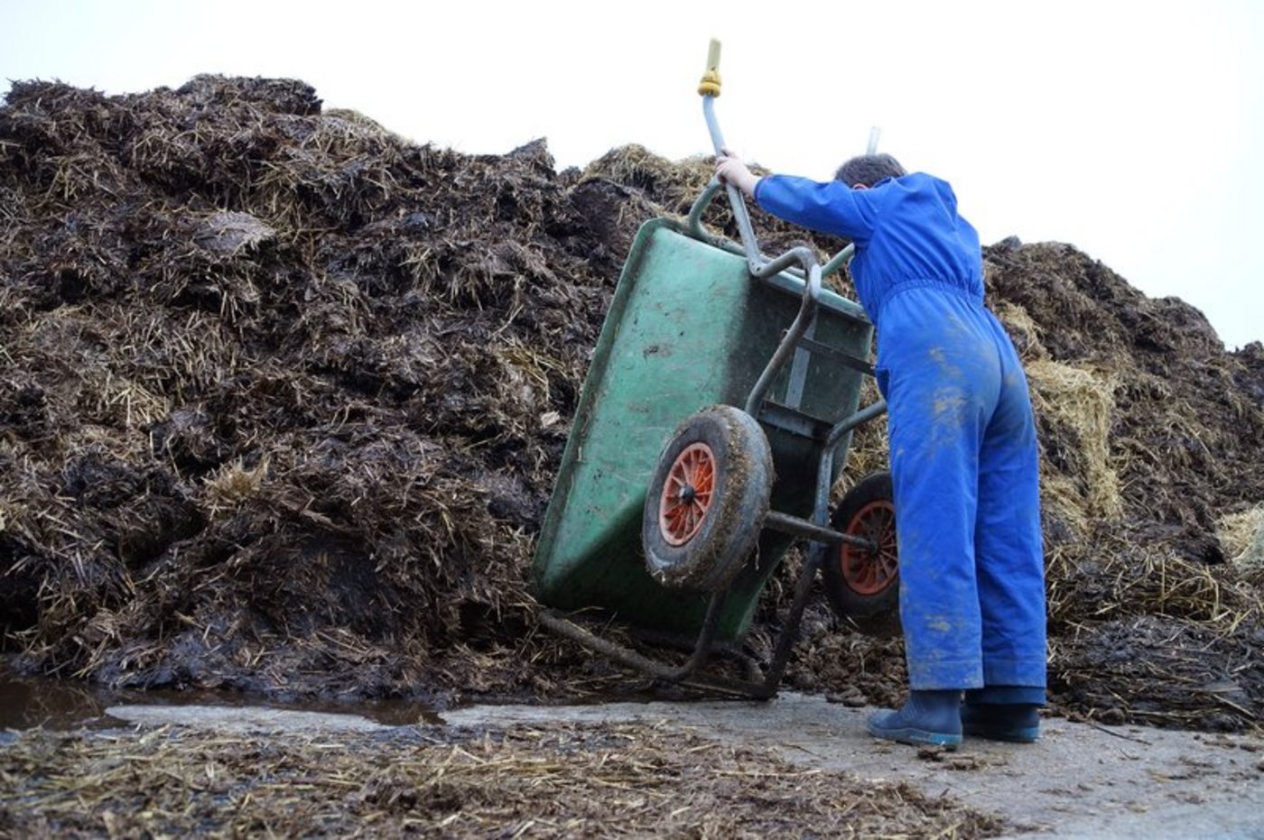 Die Lagerung von Hofdüngern führt zu Methan – das aber zur Stromerzeugung genutzt werden könnte.  (Bild rae)
