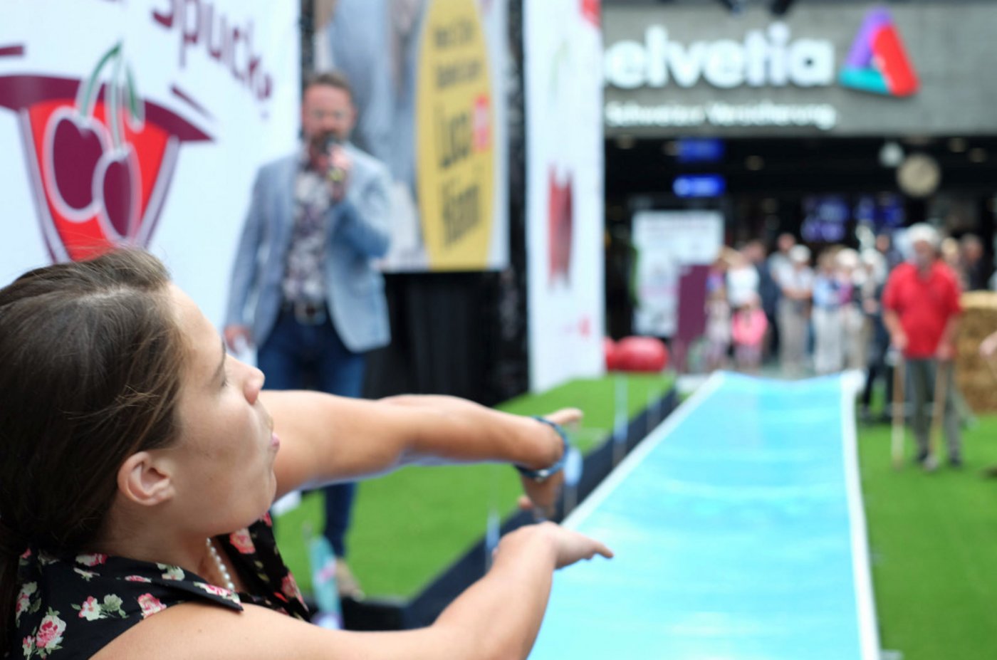 Fabienne Steiner spuckte 13,20 Meter weit.