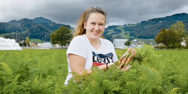 Nadja Thurnherr baut das Gemüse lieber an, als es zu verarbeiten: «Ich koche nicht besonders gerne.» Draussen zu sein bei Wind und Wetter war für die junge Gemüsegärtnerin hingegen nie ein Problem. (Bild jw)