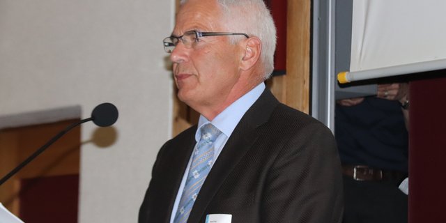 Hans Frei machte deutlich, dass auch bei den Themen Pflanzenschutz und Raumplanung viele Kreise die Verhältnismässigkeit aus den Augen verloren hat. (Bild lid/Roland Müller)