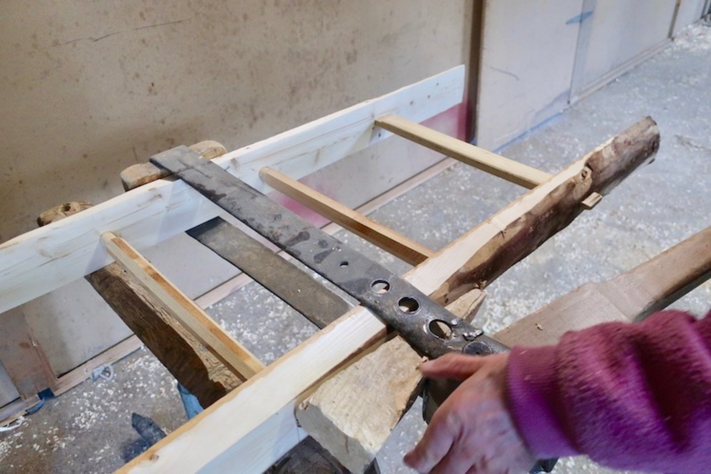 Diese Rätsche ist eine Eigenkreation, um die Sprossen in den Holm einzupassen. Sie ist schon zigfach geschweisst.