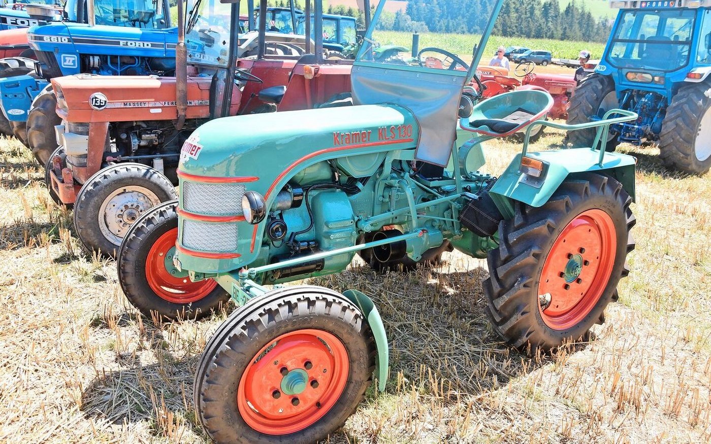 Der Kramer KLS 130: Dieser Traktor hat  Seltenheitswert, da nur noch wenige Exemplare vorhanden sind. 