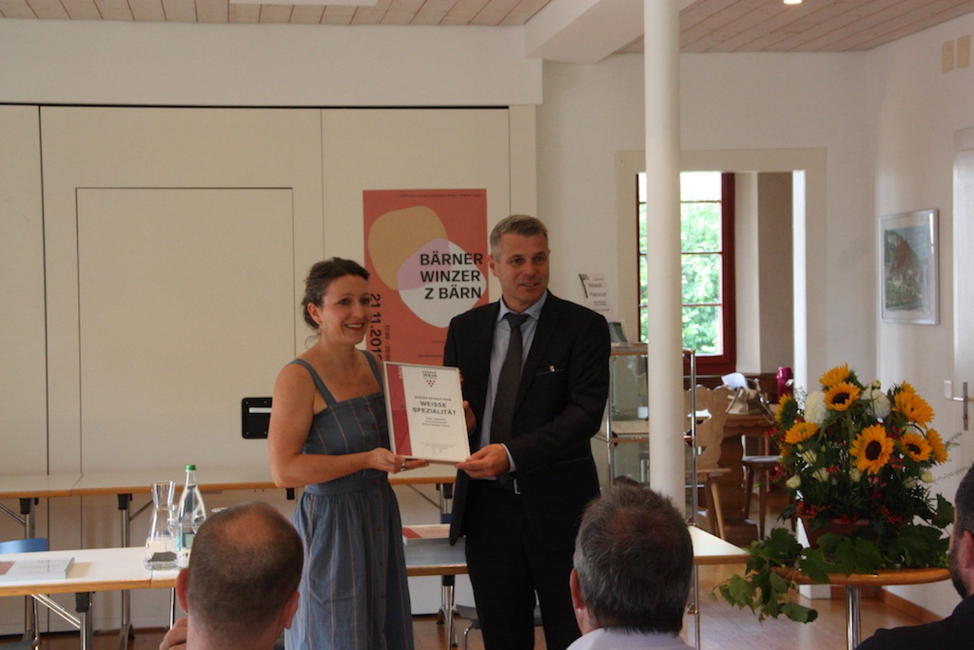 Weisse Spezialität: Anne-Claire Schott, Twann;...