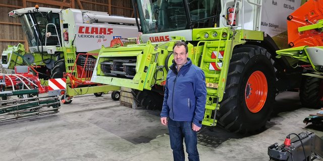 Felix Ruh aus Buch SH ist seit 45 Jahren fasziniert vom Mähdrusch. Bild: Beat Schmid