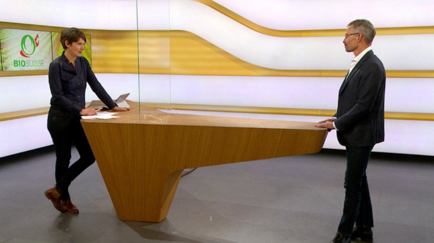 Da die Sendung lange vor der Abstimmung am 13. Juni ausgestrahlt wurde, ist es für die Ombudsstelle kein Problem, dass ausser Bio-Suisse-Präsident Urs Brändli nur bäuerliche Befürworter der TWI zu Wort kamen. (Bild Screenshot SRF) 