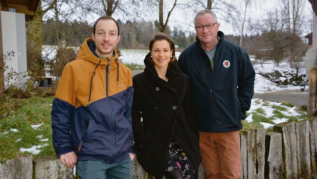 Betriebsleiter Gabri Betriebsleiter Gabriel und Antonia mit Vater Anton Ruckli (v. l. n. r.).