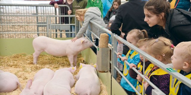 Nicht neu, aber immer wichtiger: Den Städtern, wie hier anlässlich der Luga, die Produktion aufzeigen.
