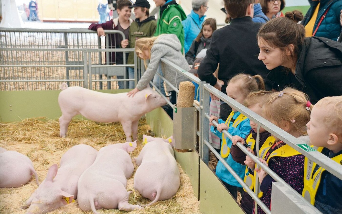 Nicht neu, aber immer wichtiger: Den Städtern, wie hier anlässlich der Luga, die Produktion aufzeigen.