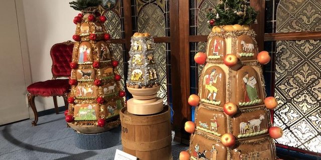 Appenzell Innerrhoder Brauchtum: Chlausebickli und Devisli gehören in die Adventszeit und werden kunstvoll auf dem Chlausezüüg präsentiert. (Bilder et)