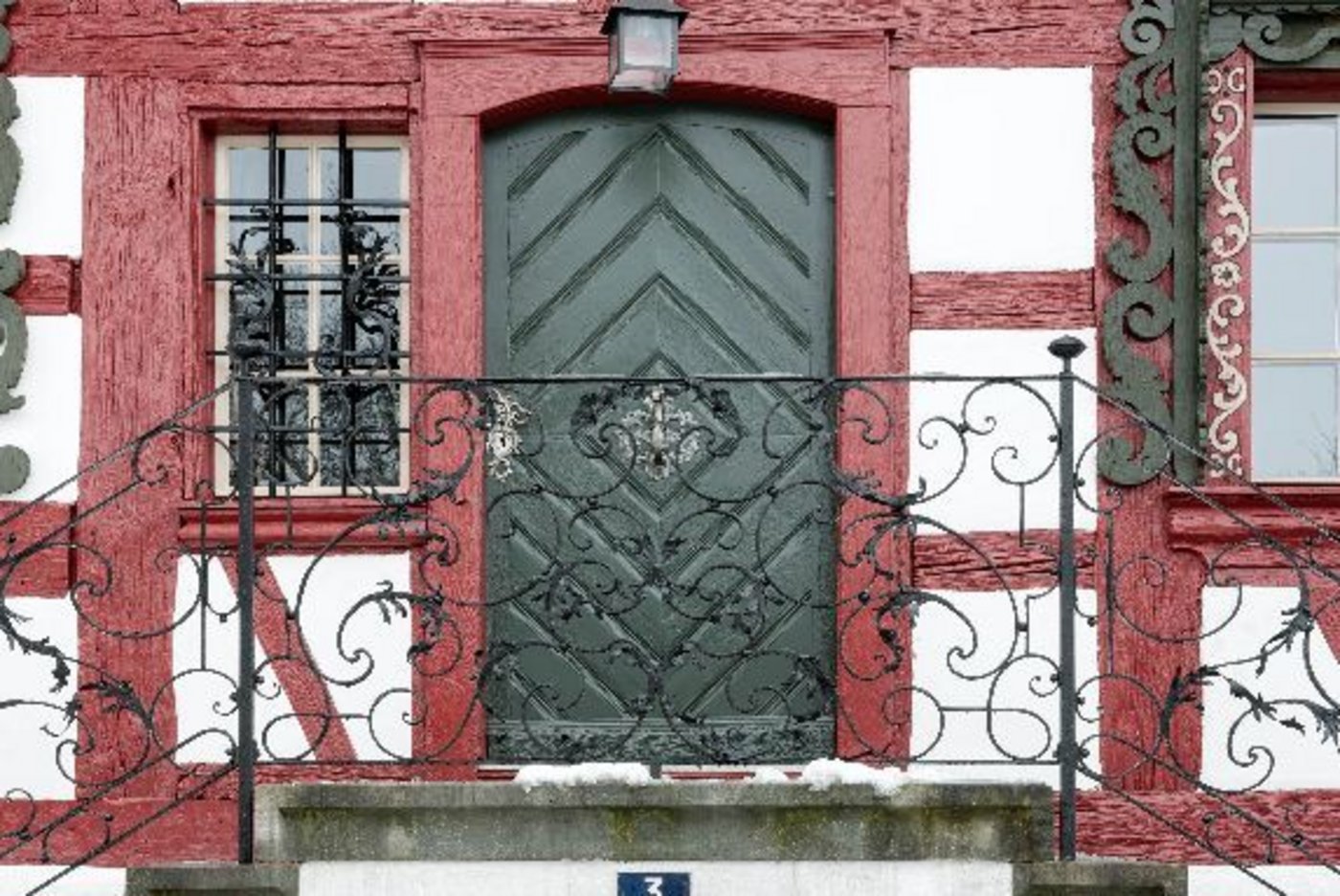 Mit liebe zum Detail saniert: Der Eingang zum Menzihaus.