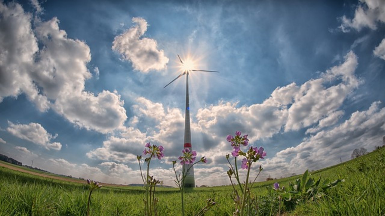 Windenergie gilt als umweltfreundlich. Neue Modellergebnisse kratzen an diesem Image. (Bild Pixabay)