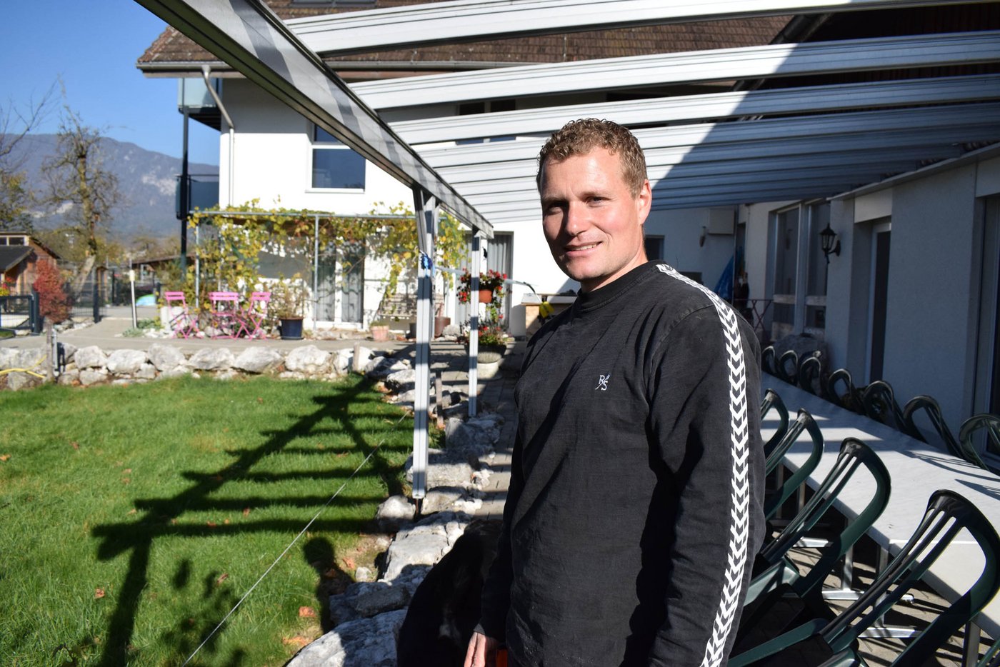 David Lehmanns Hof grenzt an die Aare und liegt unmittelbar vor den Toren der Stadt Solothurn. (Bild Lis Eymann)