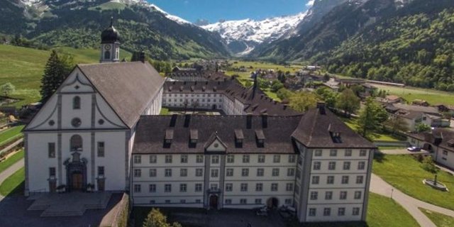 Das Benediktinerkloster hat am Bielersee einen Teil eines Rebguts zurückgekauft, das es vor 584 Jahren verkauft hatte. (Screenshot kloster-engelberg.ch)