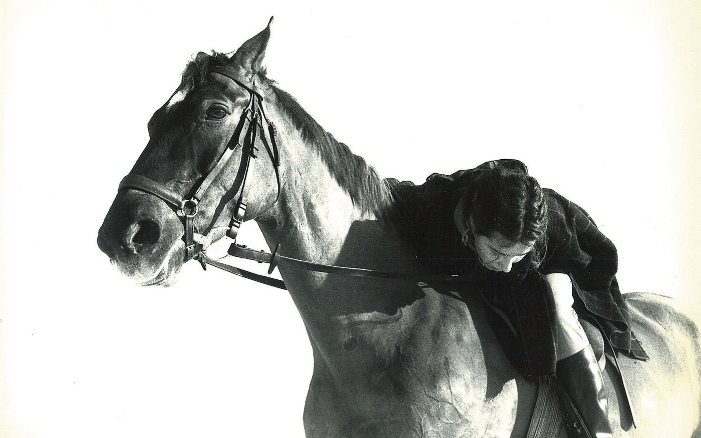 Ice Cream und Ursula Matile-Bürgi in jungen Jahren. Die Stute war 1970 das erste Pferd aus Tiefkühlsamen, das in der Schweiz geboren wurde. Heute gehört diese Methode, insbesondere bei Warmblutpferden, auch hierzulande zur Tagesordnung.  