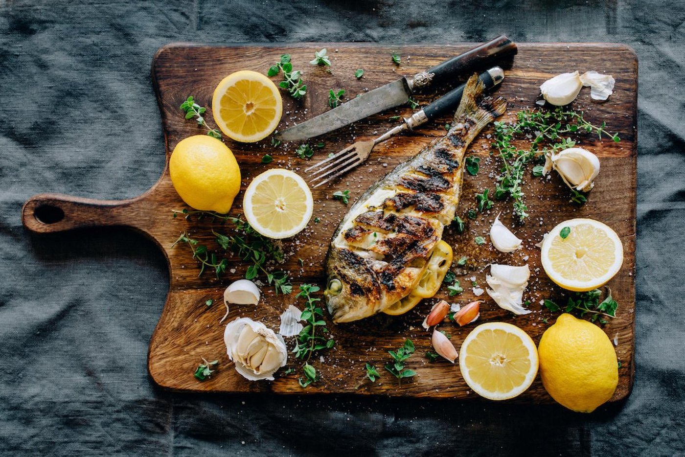 Rezept: Ganze Dorade vom Grill. (Foto: Kathrin Toldo)