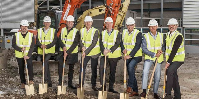 Frohe Mienen beim Spatenstich: Am Hauptsitz investiert Bühler 50 Millionen in einen neuen Innovationscampus. (Bild Bühler)
