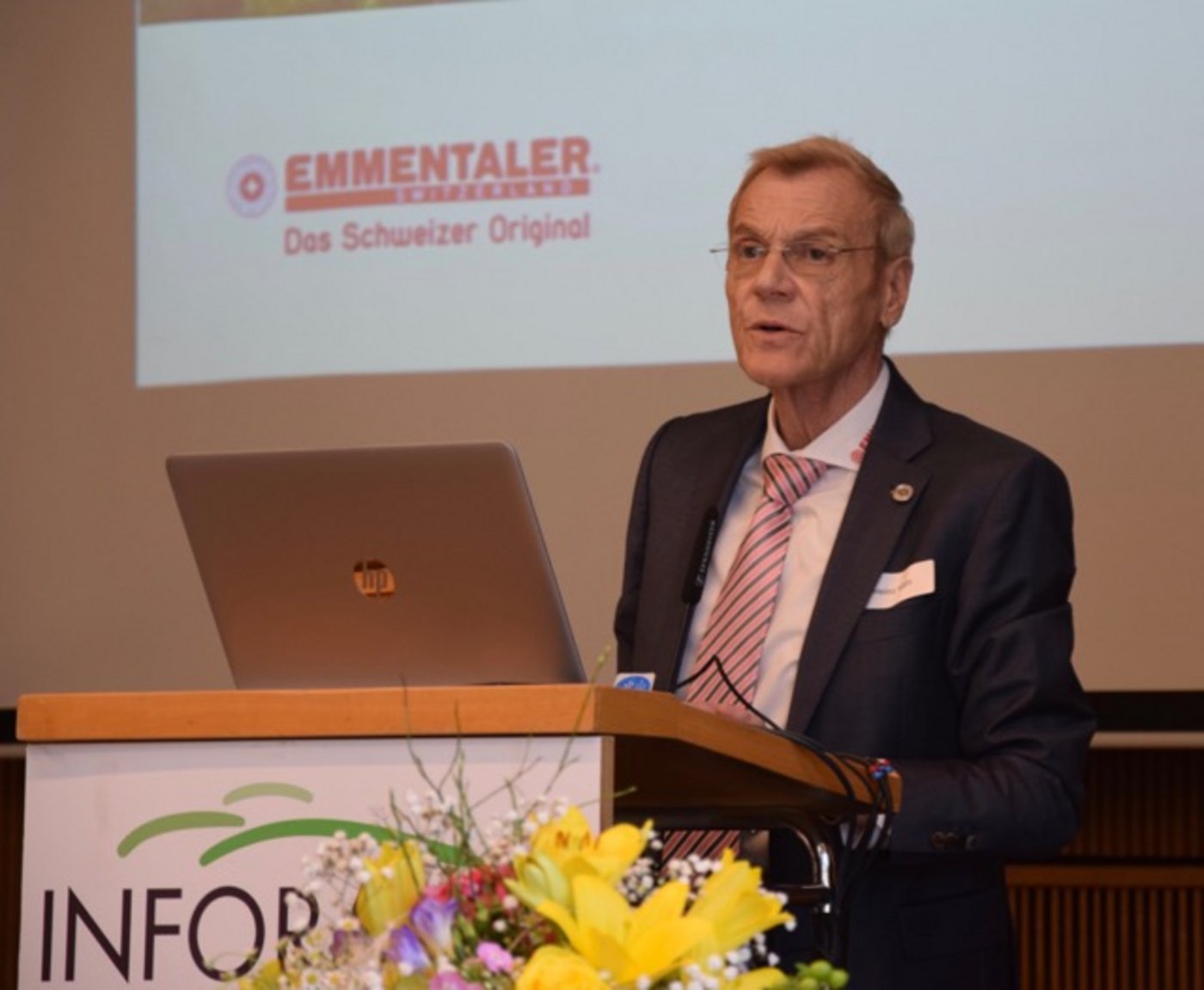 Heinz Wälti dankte allen Personen mit denen er als Präsident in den letzten vier Jahren zusammengearbeitet hatte herzlich.